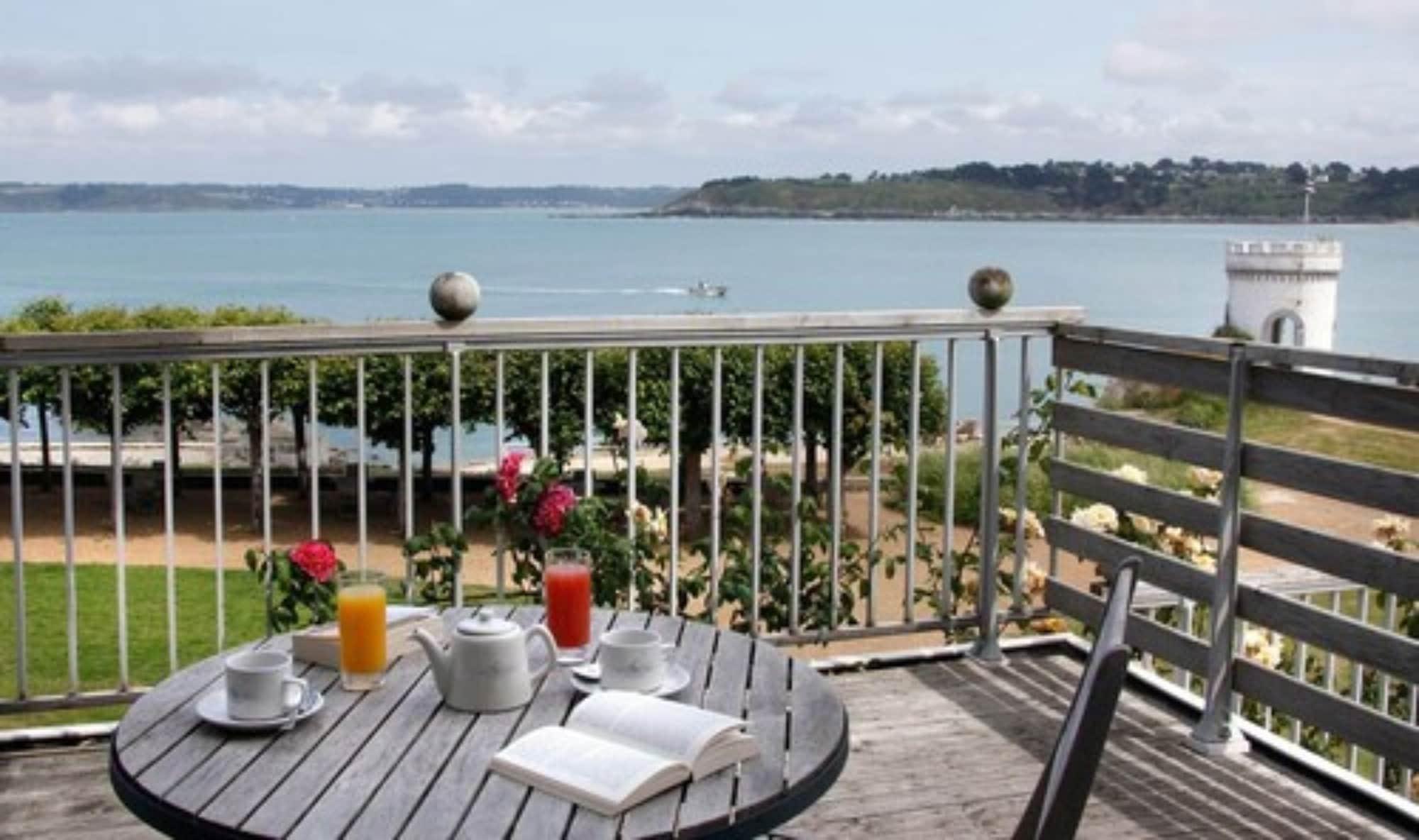 Le Grand Hotel Des Bains & Spa - Bretagne Locquirec Ngoại thất bức ảnh